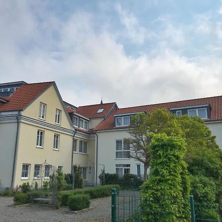 Hafenresidenz - Ferienwohnung 37 Wiek auf Rugen Bagian luar foto