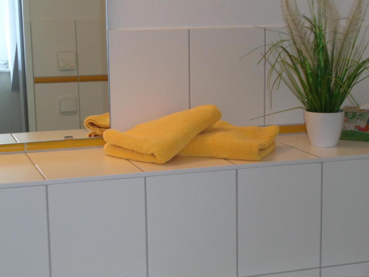 Hafenresidenz - Ferienwohnung 37 Wiek auf Rugen Bagian luar foto