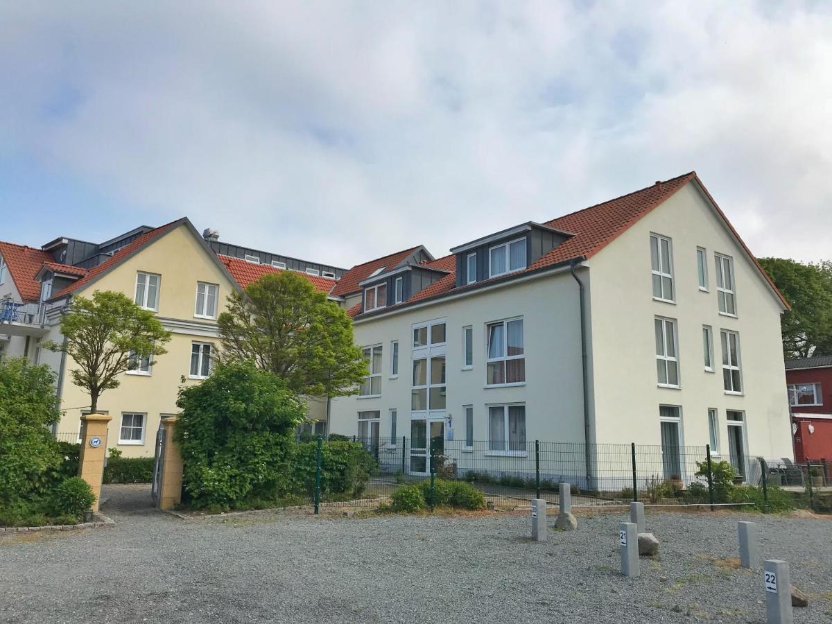 Hafenresidenz - Ferienwohnung 37 Wiek auf Rugen Bagian luar foto