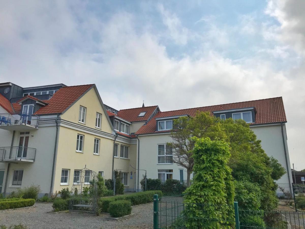 Hafenresidenz - Ferienwohnung 37 Wiek auf Rugen Bagian luar foto