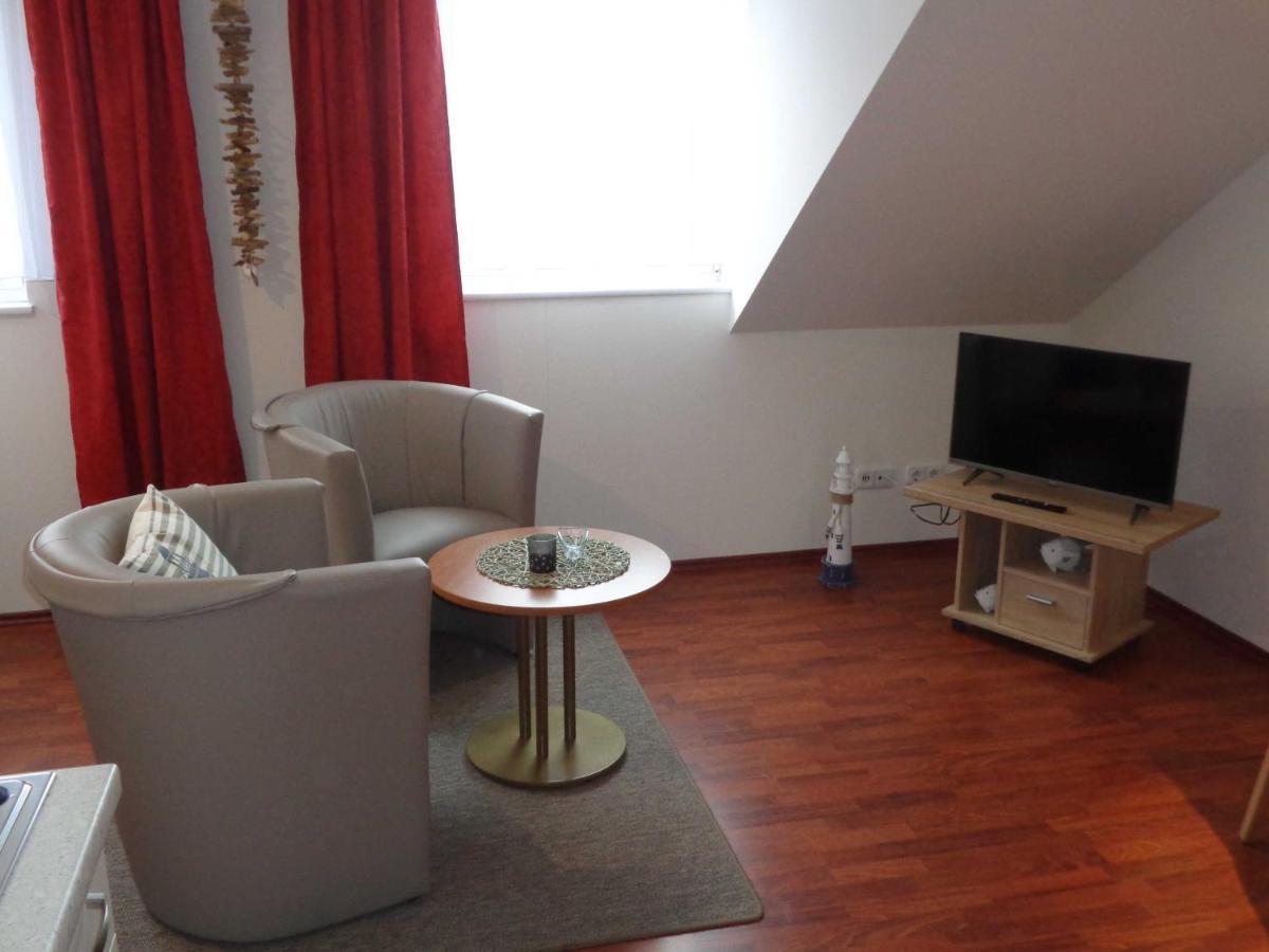 Hafenresidenz - Ferienwohnung 37 Wiek auf Rugen Bagian luar foto