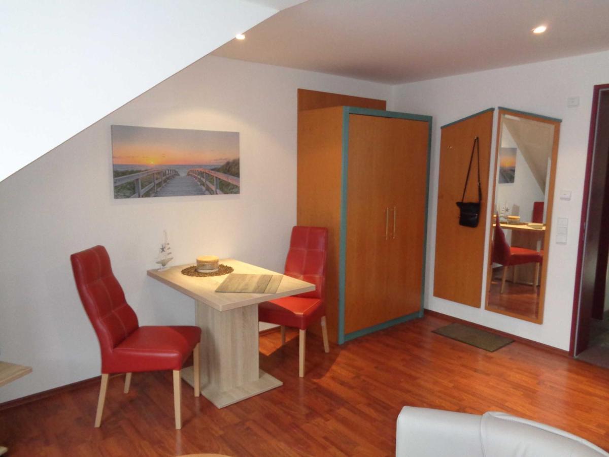 Hafenresidenz - Ferienwohnung 37 Wiek auf Rugen Bagian luar foto